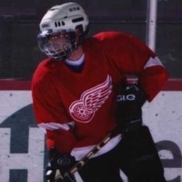 Quick glimpse of a condensed snapshot of Mike - Picture 2 of 5